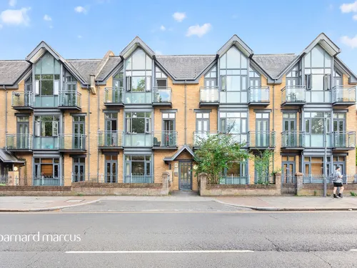 Putney Bridge Road, LONDONphoto