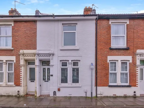 Carisbrooke Road, Southseaphoto