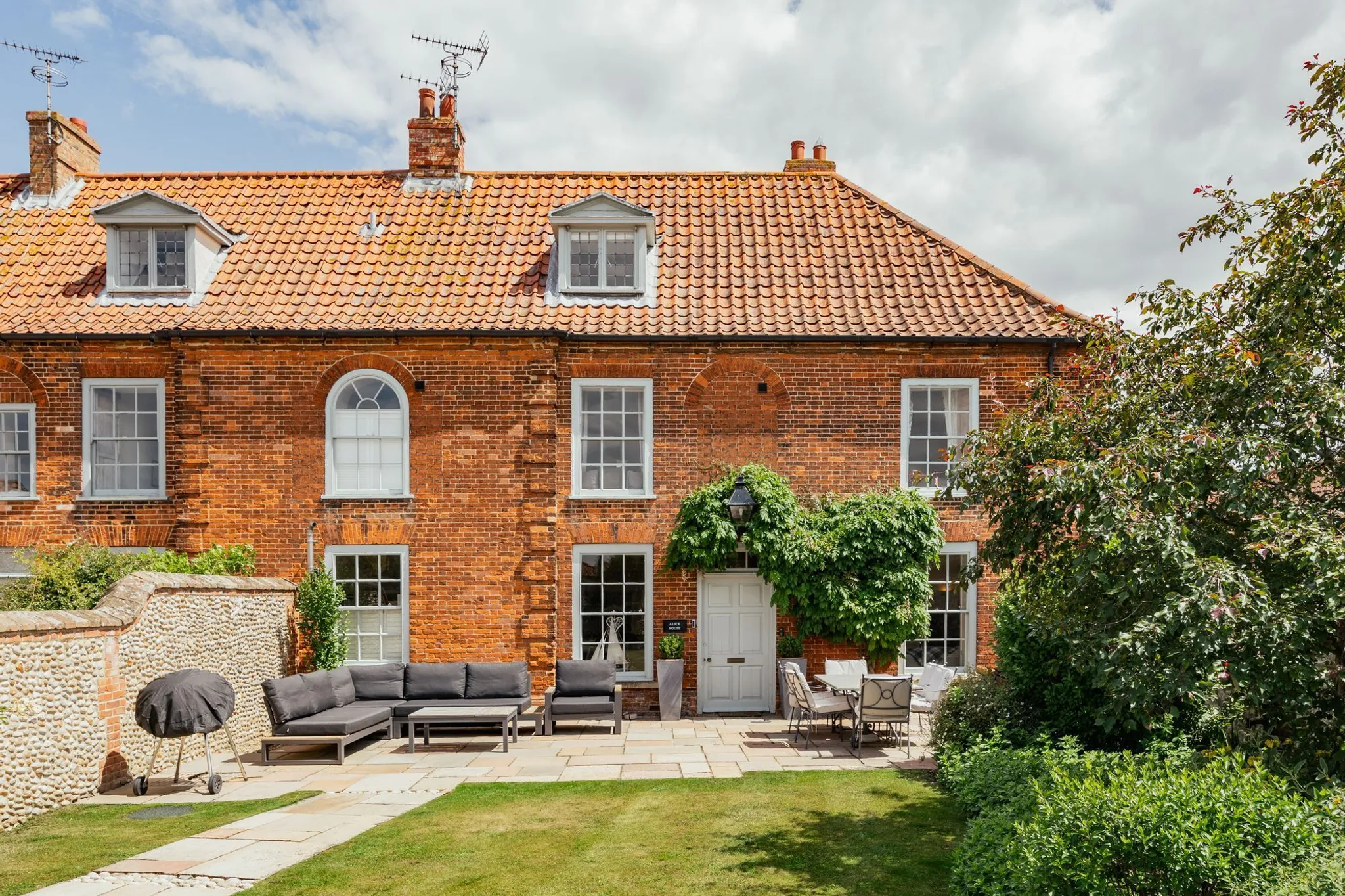 Grade Ii Listed Georgian Property