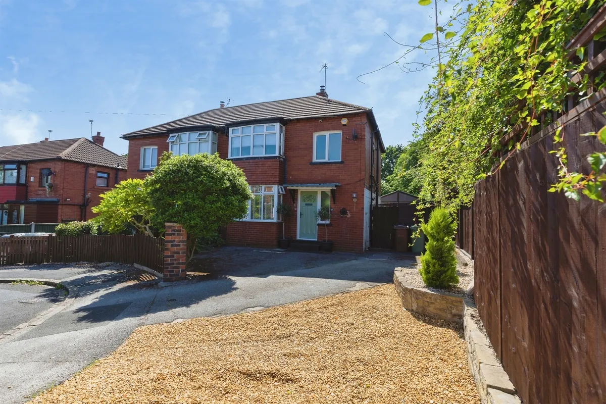 Lea Farm Crescent, Leeds