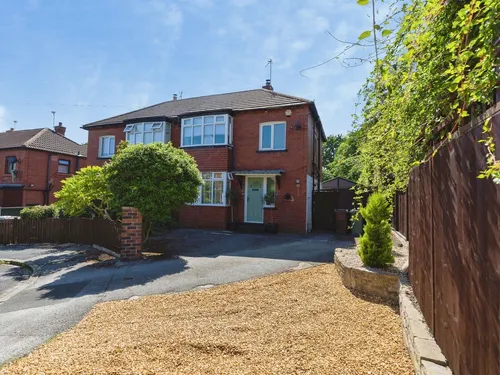 Lea Farm Crescent, Leedsphoto