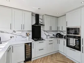 Lea Farm Crescent, Leeds thumb 3