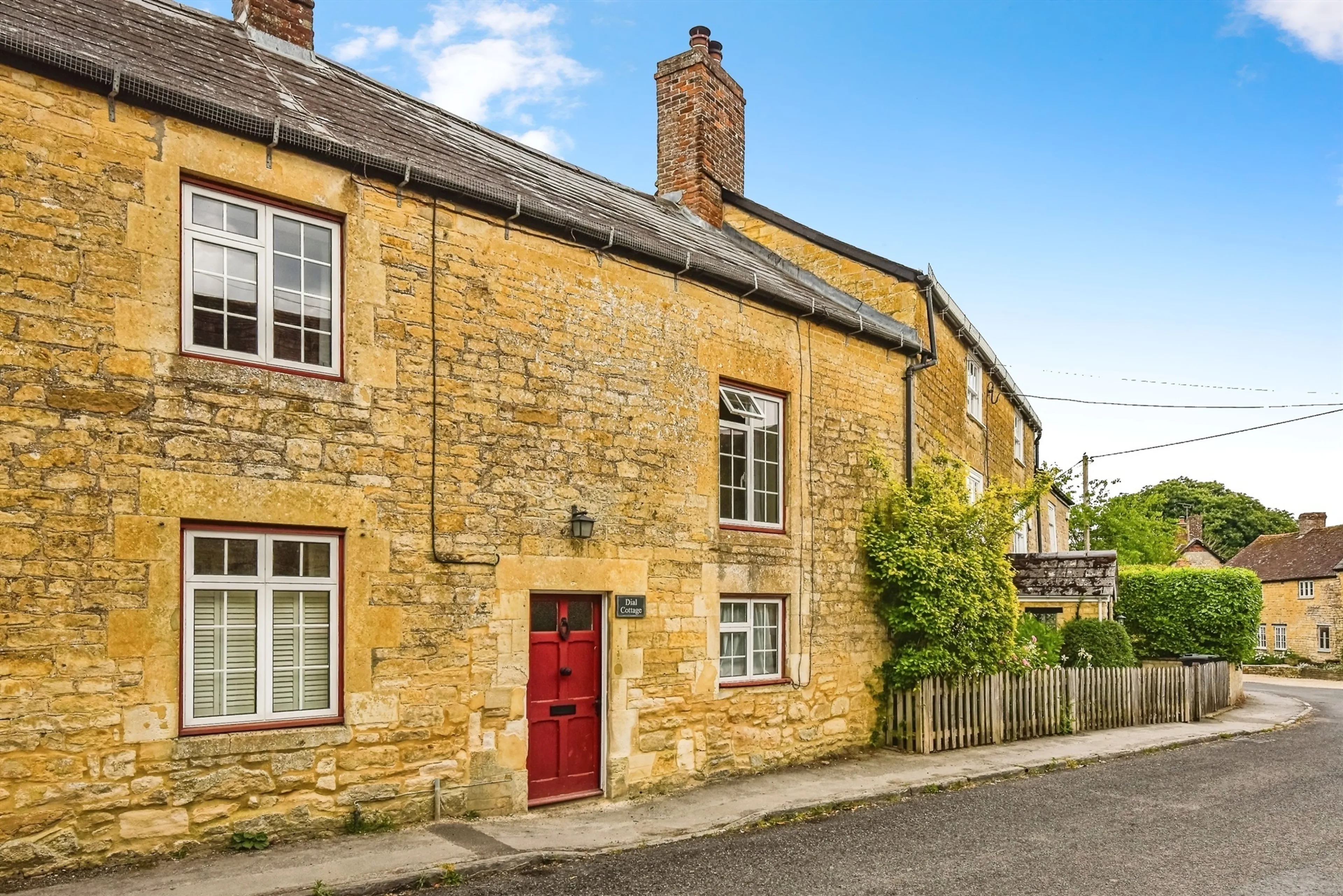 Property photo 0