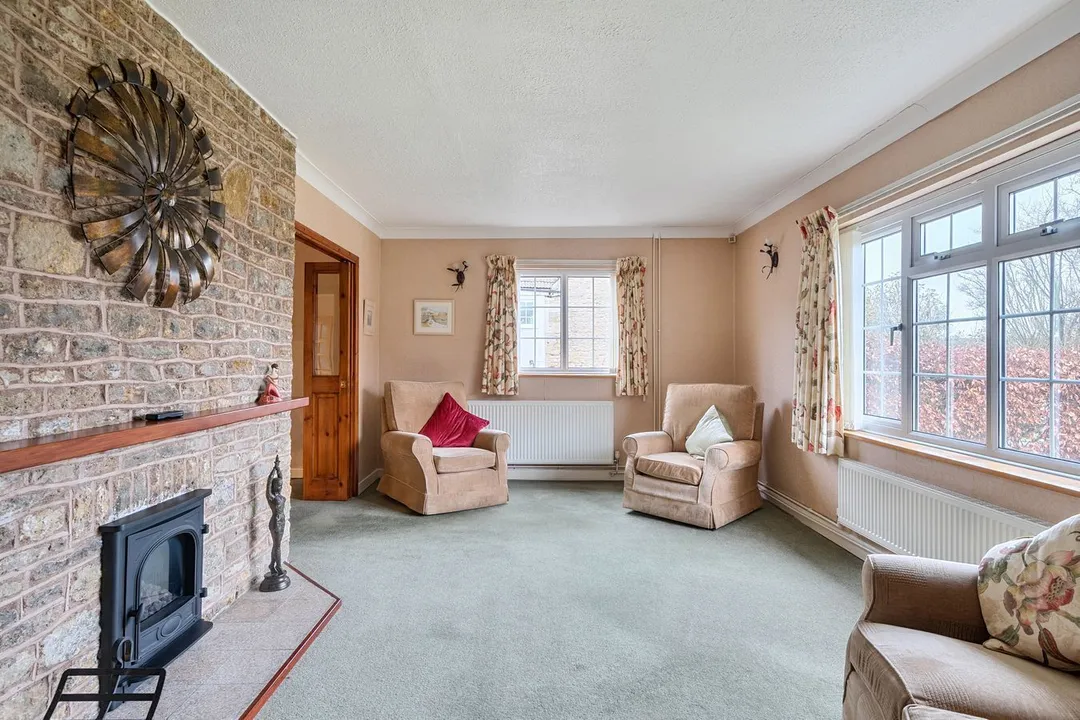 https://mr0.homeflow-assets.co.uk/files/photo/image/47803/4763/_x_/53960653.jpg