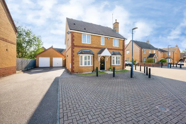 Spriggs Close, Clapham, Bedford, Bedf...
