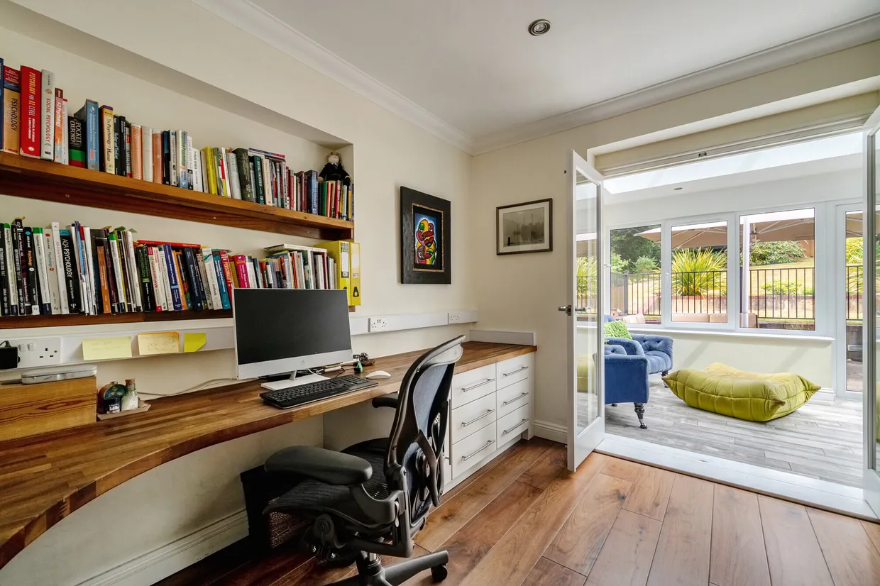 Woodend Drive, Ascot, SL5 photo 6