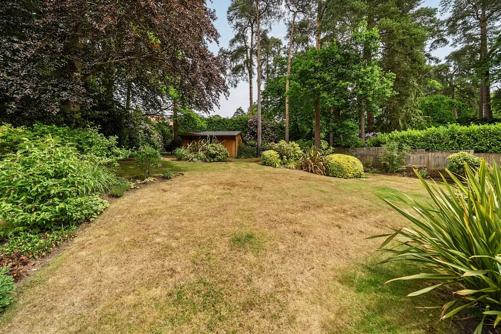 Woodend Drive, Ascot, SL5 photo 10