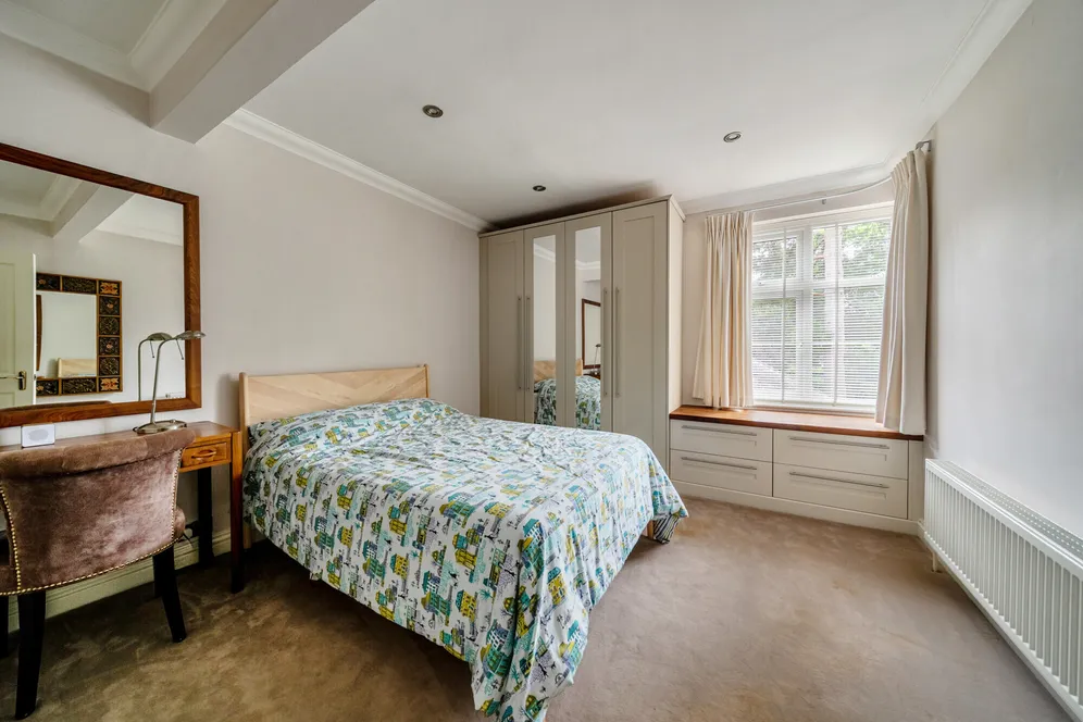 Woodend Drive, Ascot, SL5 photo 12