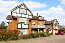 Larch Avenue, Ascot SL5 photo 1