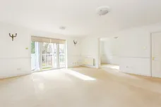 Larch Avenue, Ascot SL5 photo 2