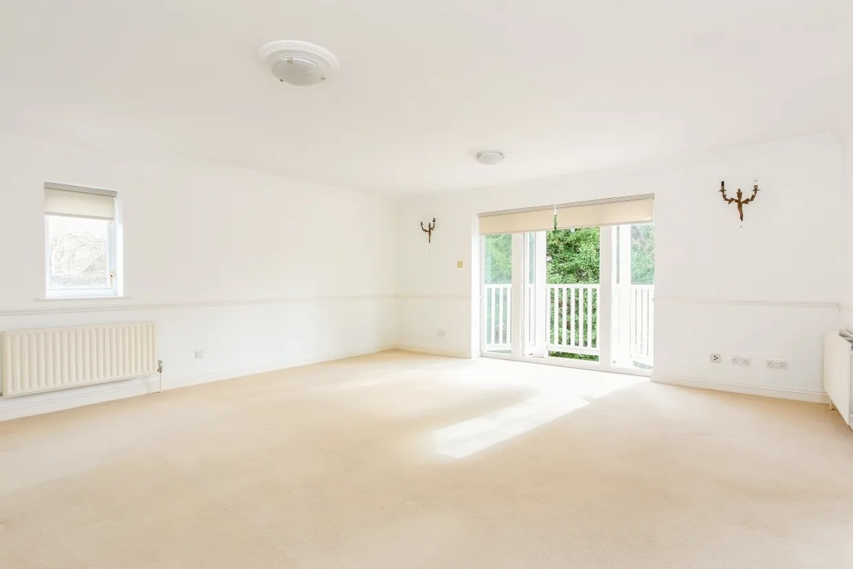Larch Avenue, Ascot SL5 photo 5