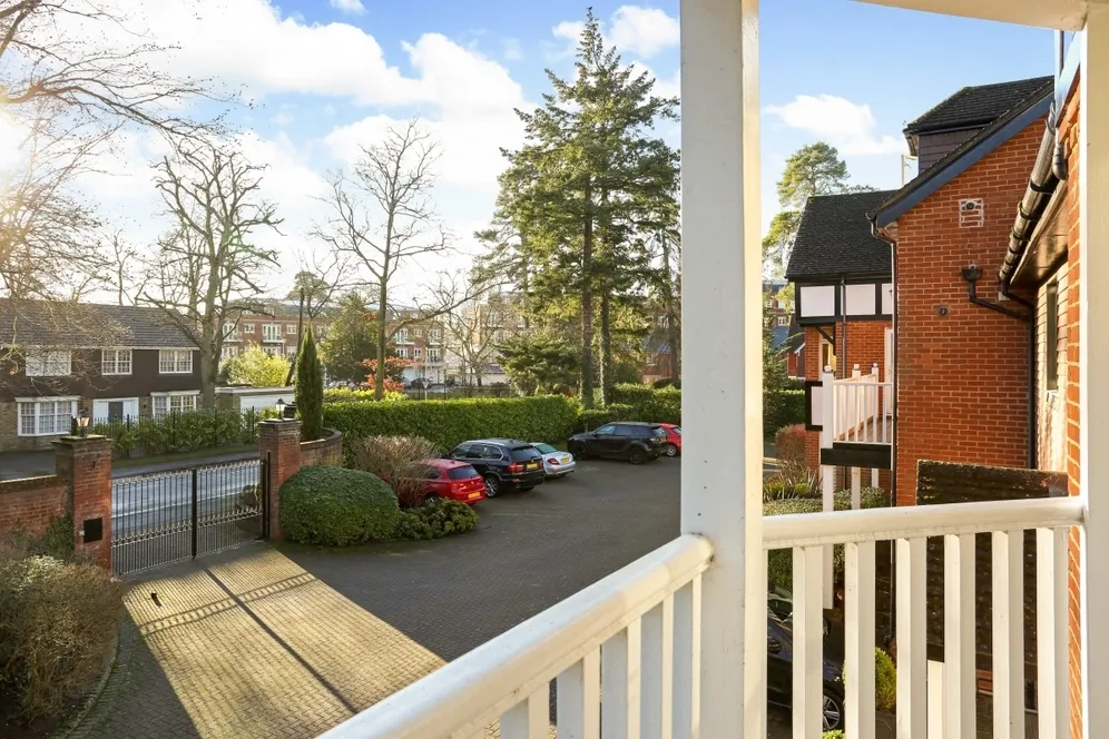Larch Avenue, Ascot SL5 photo 9