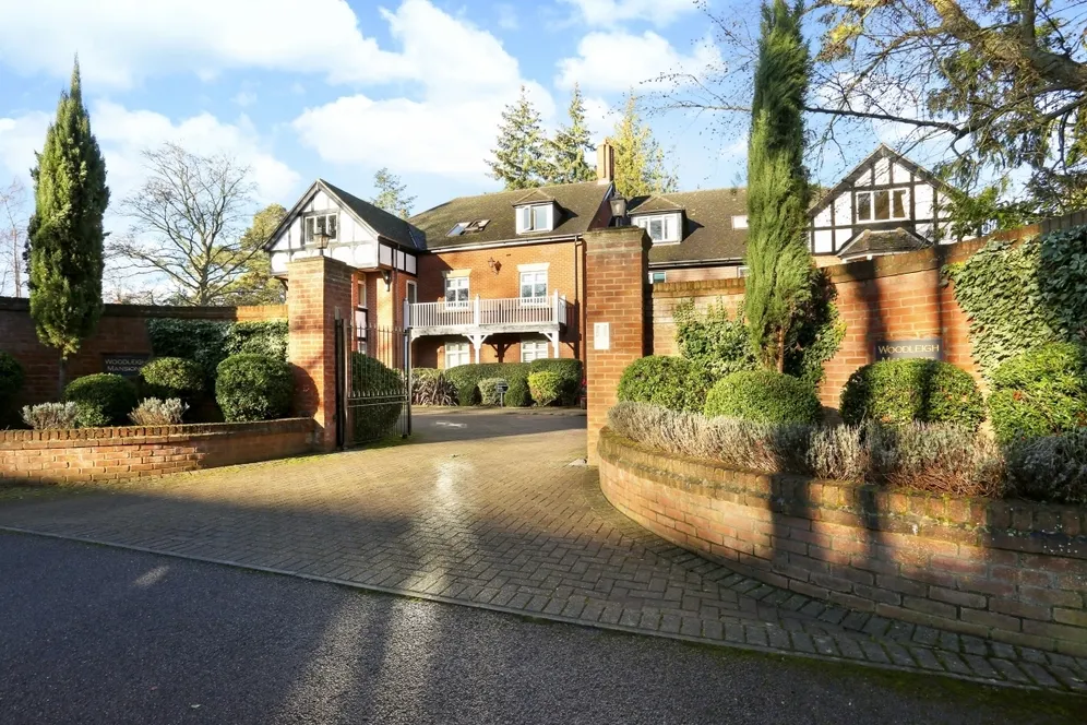 Larch Avenue, Ascot SL5 photo 11