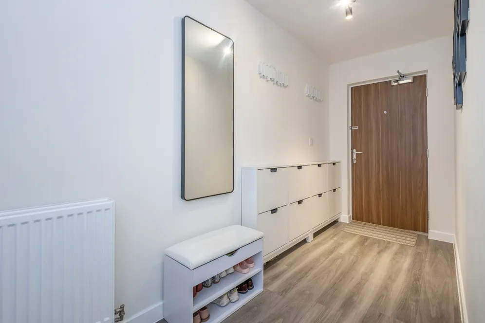 20 Springfield Drive London SW17 photo 11