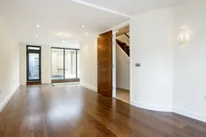 Freshford Street London SW18 photo 8