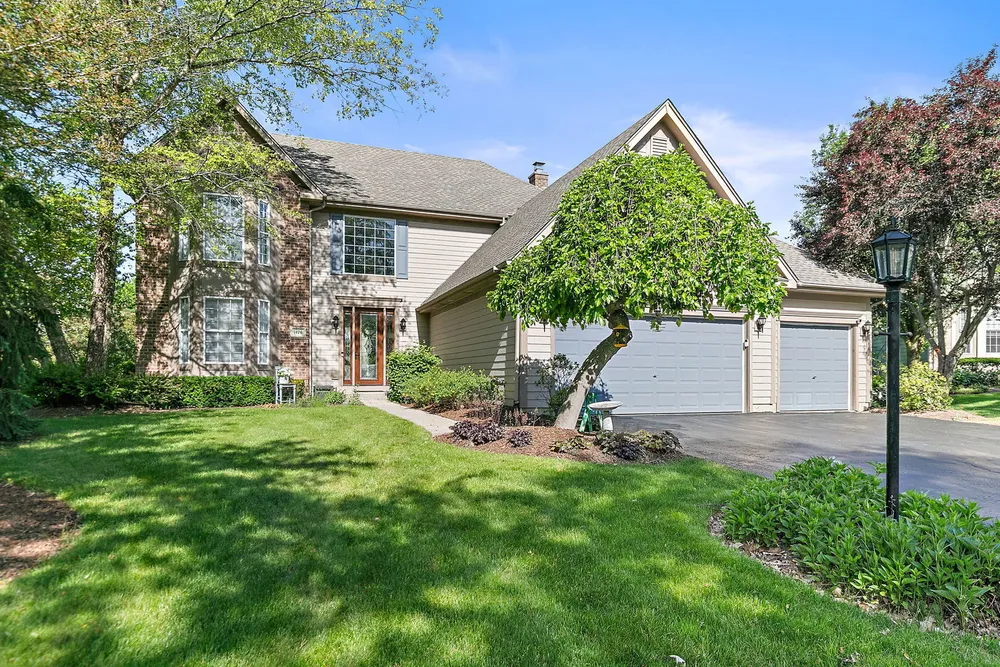 1476 Columbia Ln, Barrington, IL 60010