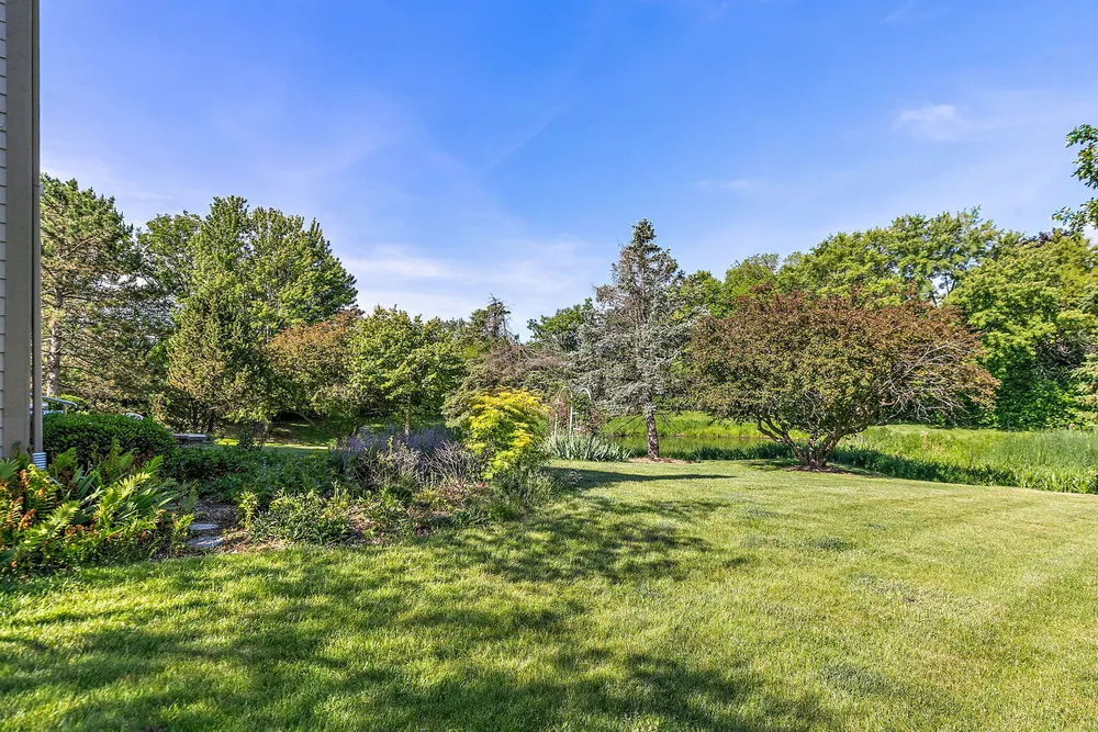 1476 Columbia Ln, Barrington, IL 60010