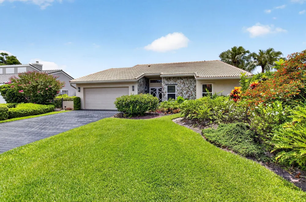 7082 NW 3rd Ave, Boca Raton, FL 33487