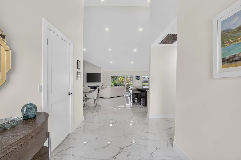 7082 NW 3rd Ave, Boca Raton, FL 33487