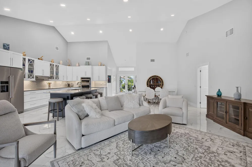7082 NW 3rd Ave, Boca Raton, FL 33487
