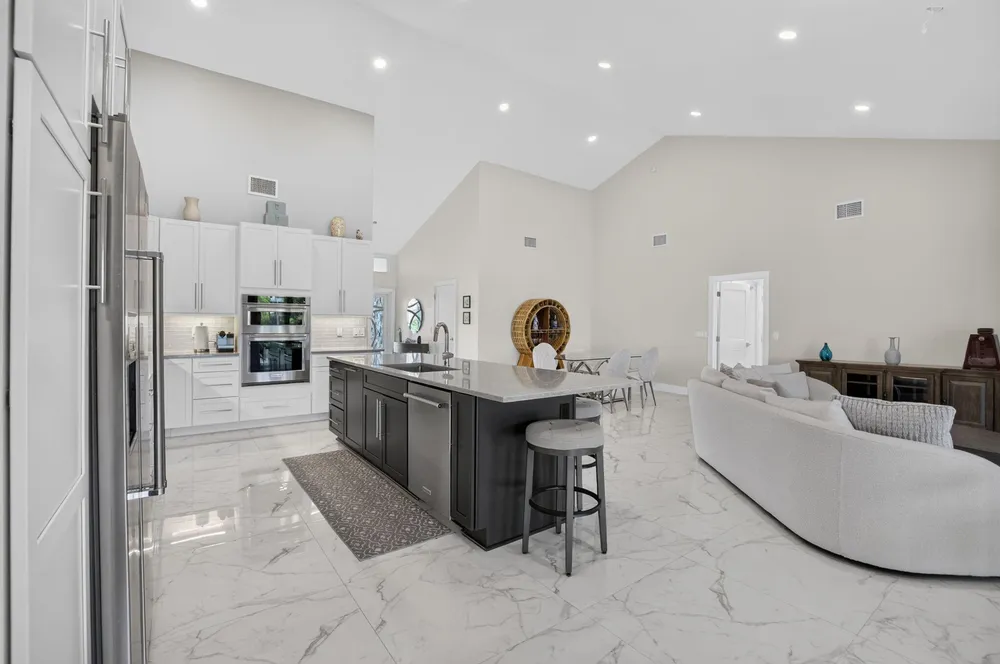 7082 NW 3rd Ave, Boca Raton, FL 33487