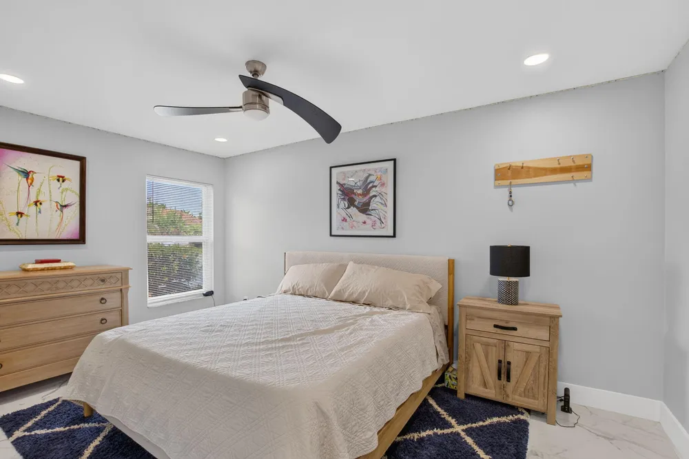 7082 NW 3rd Ave, Boca Raton, FL 33487
