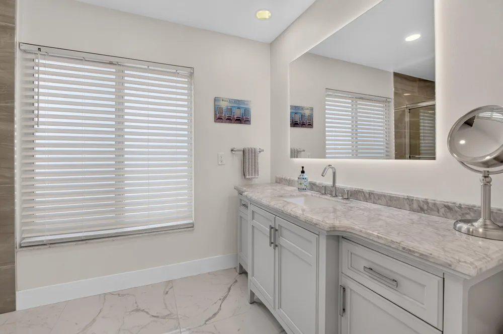 7082 NW 3rd Ave, Boca Raton, FL 33487