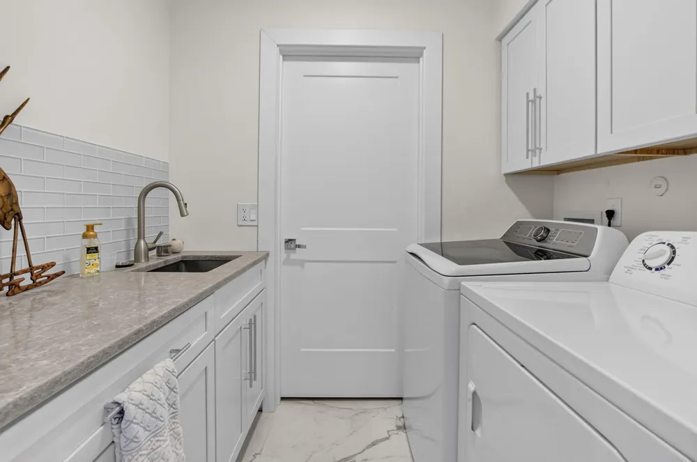 7082 NW 3rd Ave, Boca Raton, FL 33487
