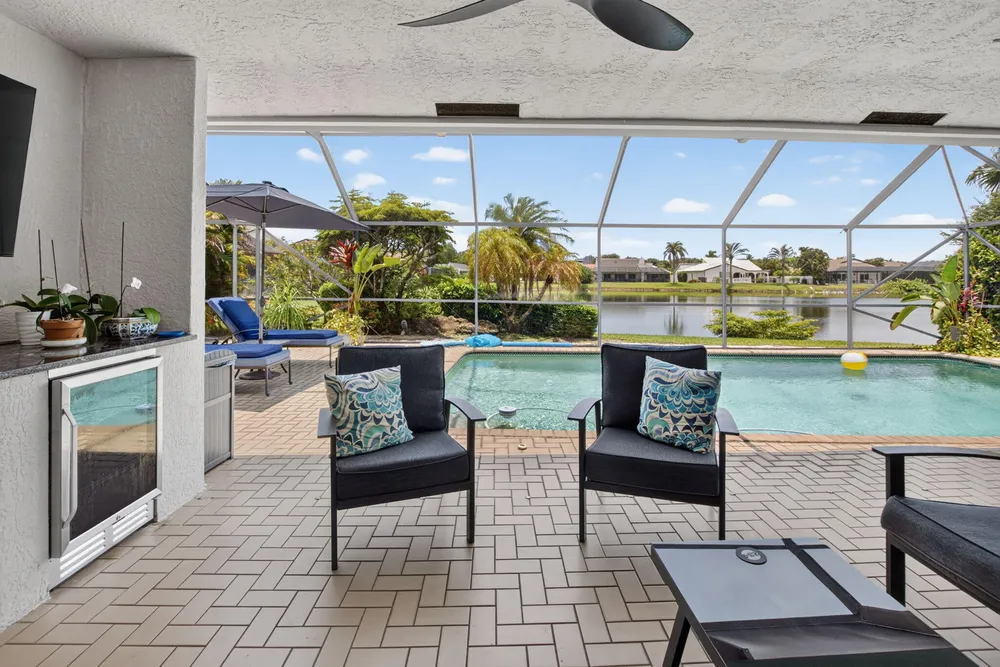 7082 NW 3rd Ave, Boca Raton, FL 33487