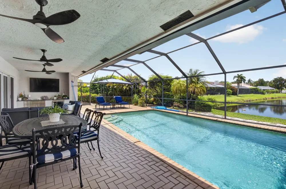 7082 NW 3rd Ave, Boca Raton, FL 33487