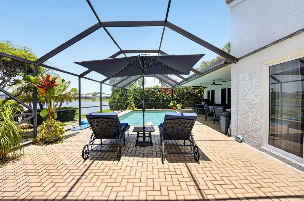7082 NW 3rd Ave, Boca Raton, FL 33487