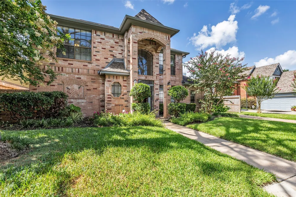 11727 Pecan Creek Dr, Houston, TX 77043
