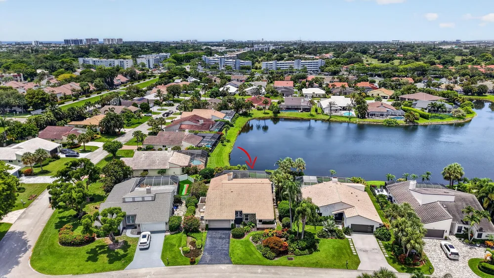 7082 NW 3rd Ave, Boca Raton, FL 33487