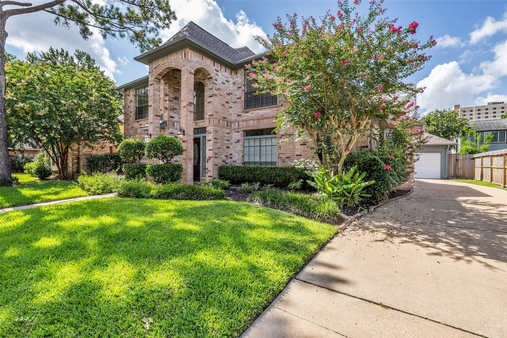 11727 Pecan Creek Dr, Houston, TX 77043