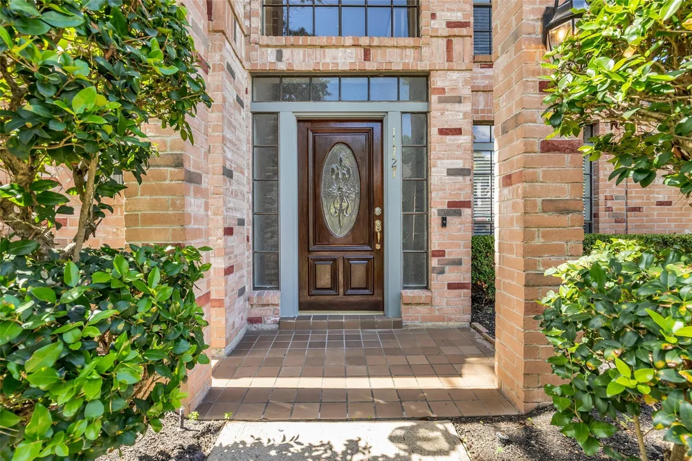 11727 Pecan Creek Dr, Houston, TX 77043
