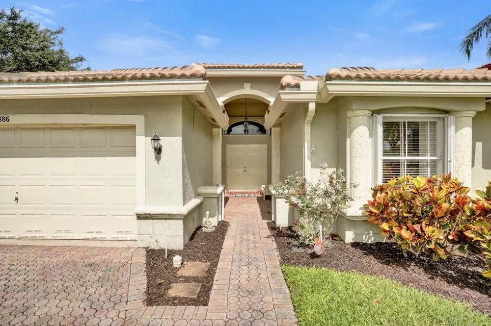 5886 Bay Hill Circle, Lake Worth Beach, FL 33463