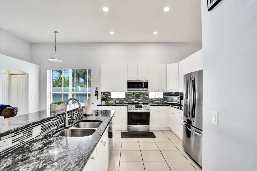 5886 Bay Hill Circle, Lake Worth Beach, FL 33463