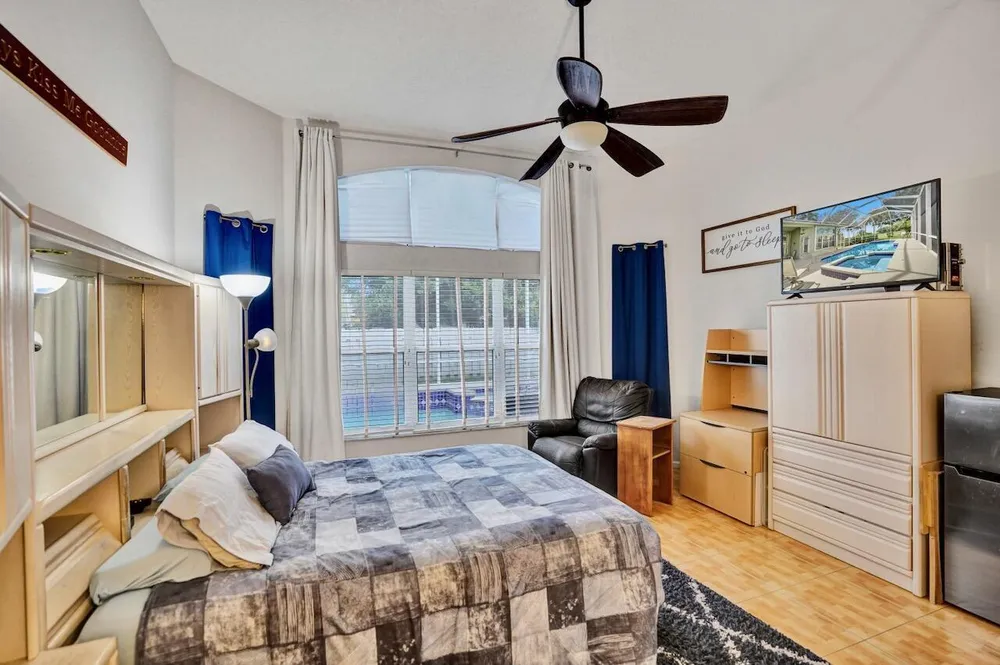 5886 Bay Hill Circle, Lake Worth Beach, FL 33463