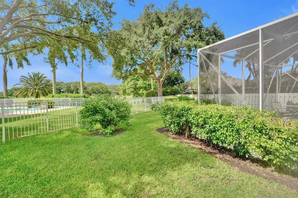 5886 Bay Hill Circle, Lake Worth Beach, FL 33463