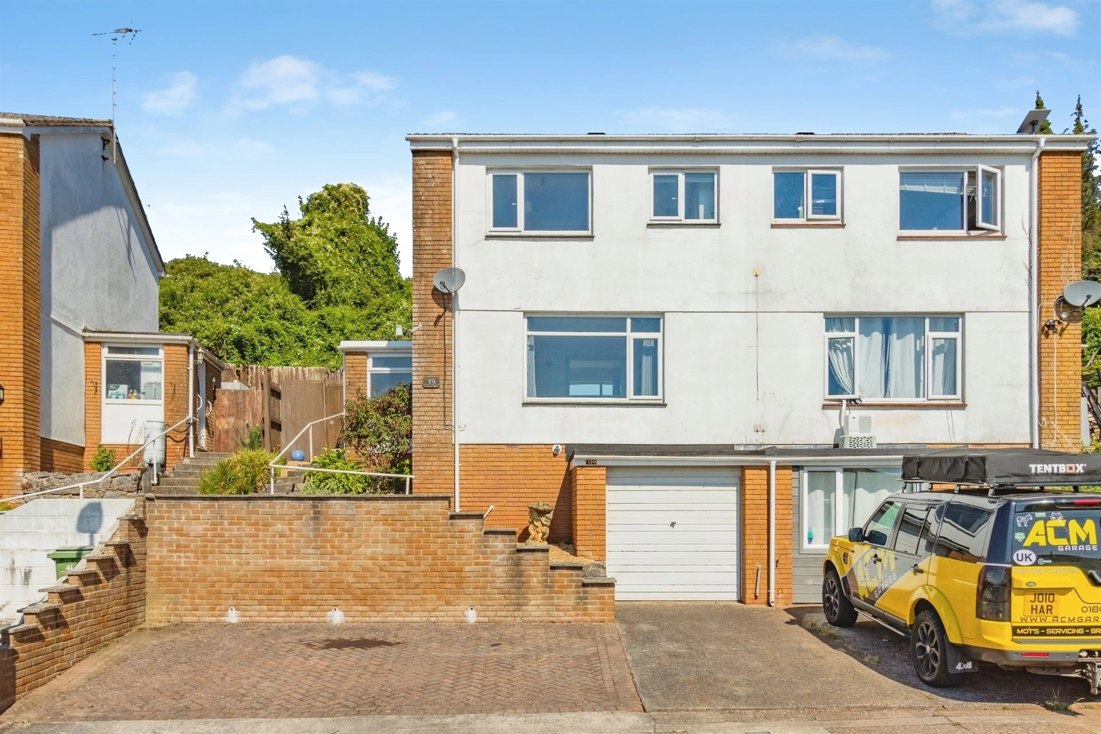 Property photo 0
