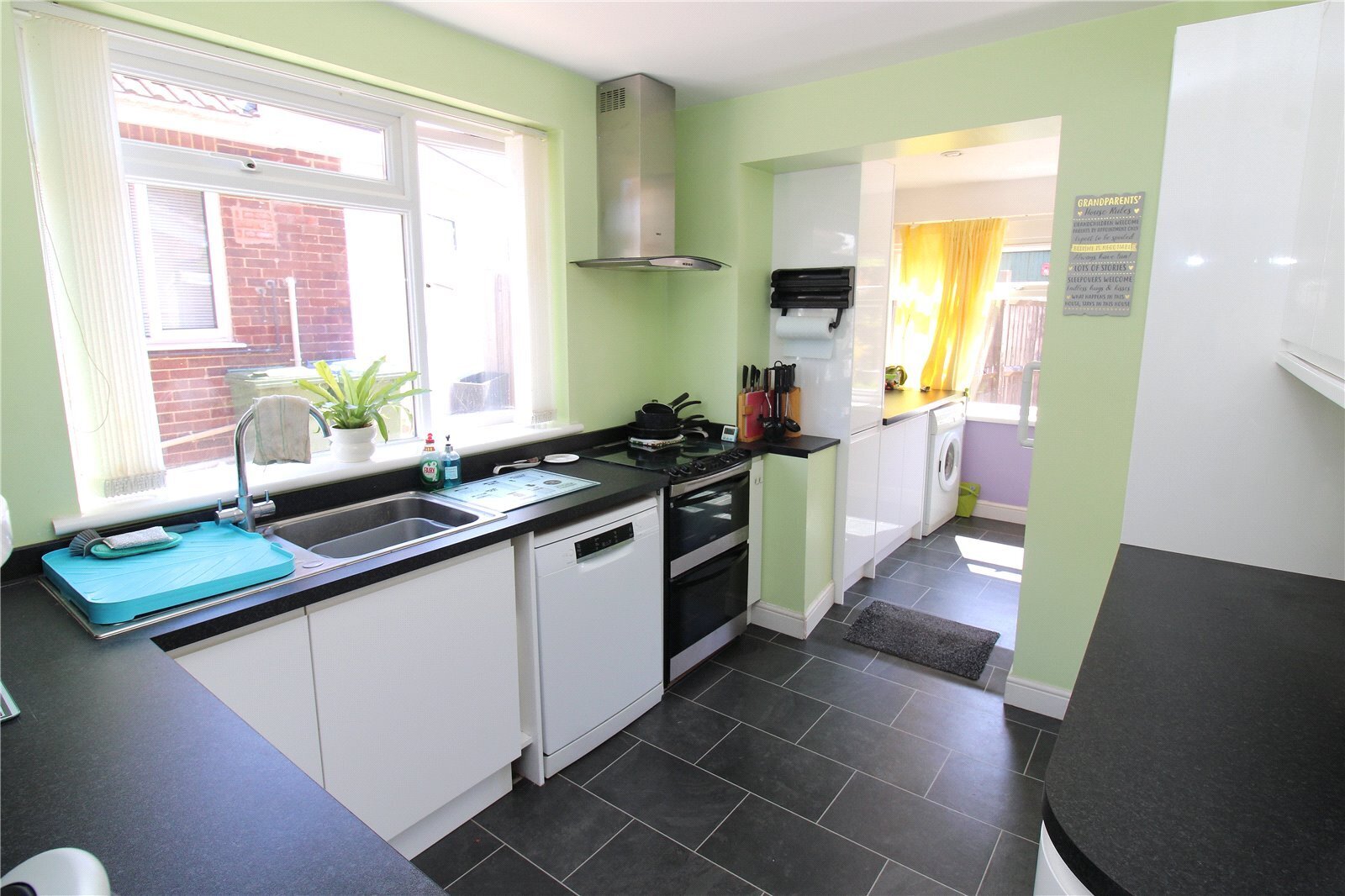 Tewkesbury Avenue, Fareham, Hampshire, PO15 Image 6