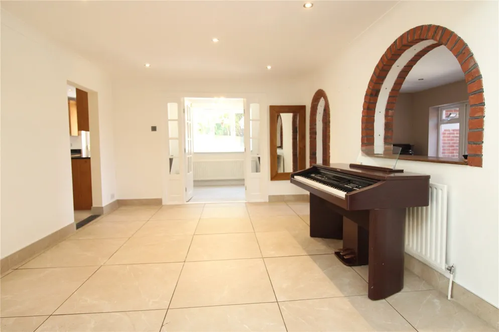 Property carousel item 19
