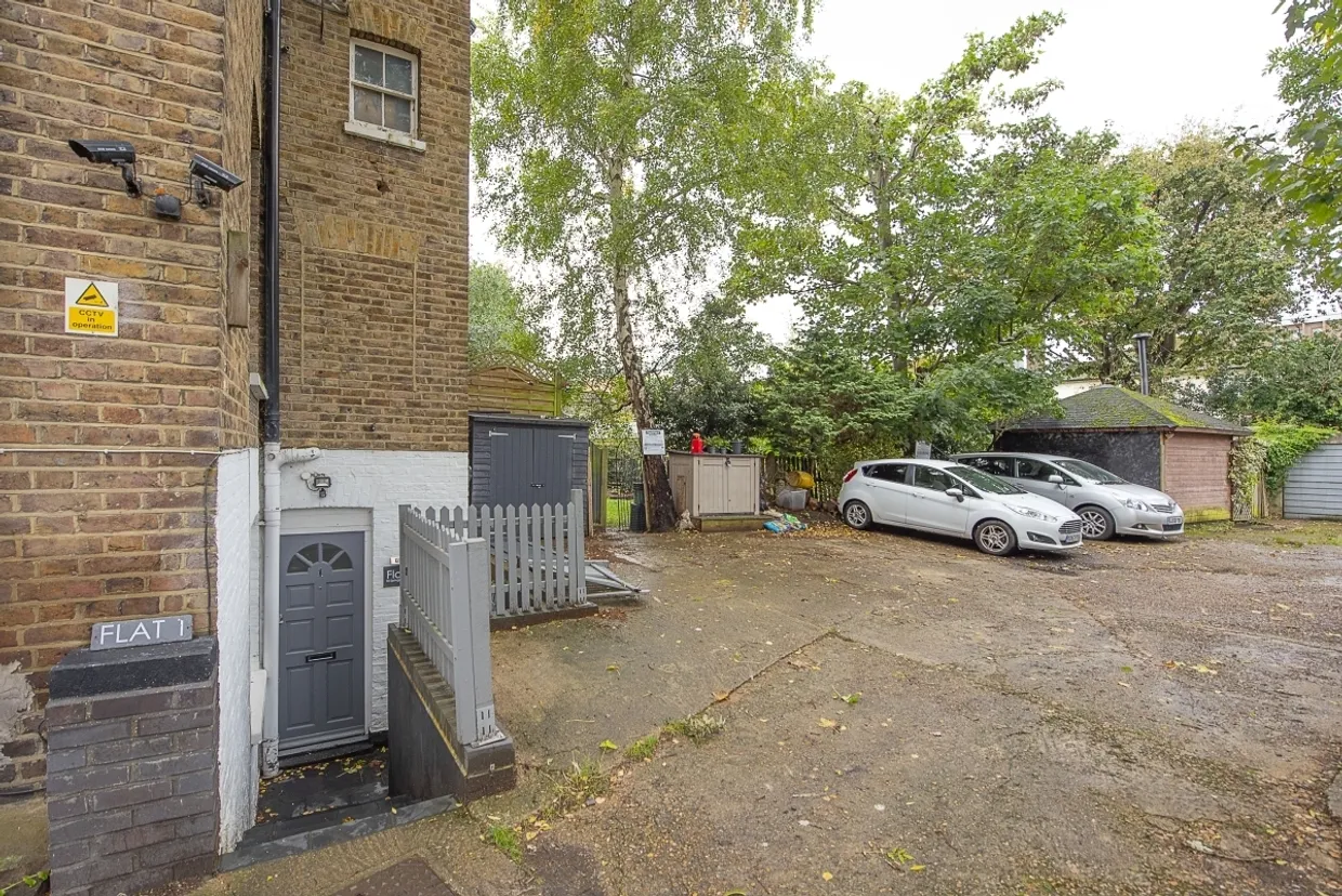Springfield Road Kingston upon Thames KT1 photo 6