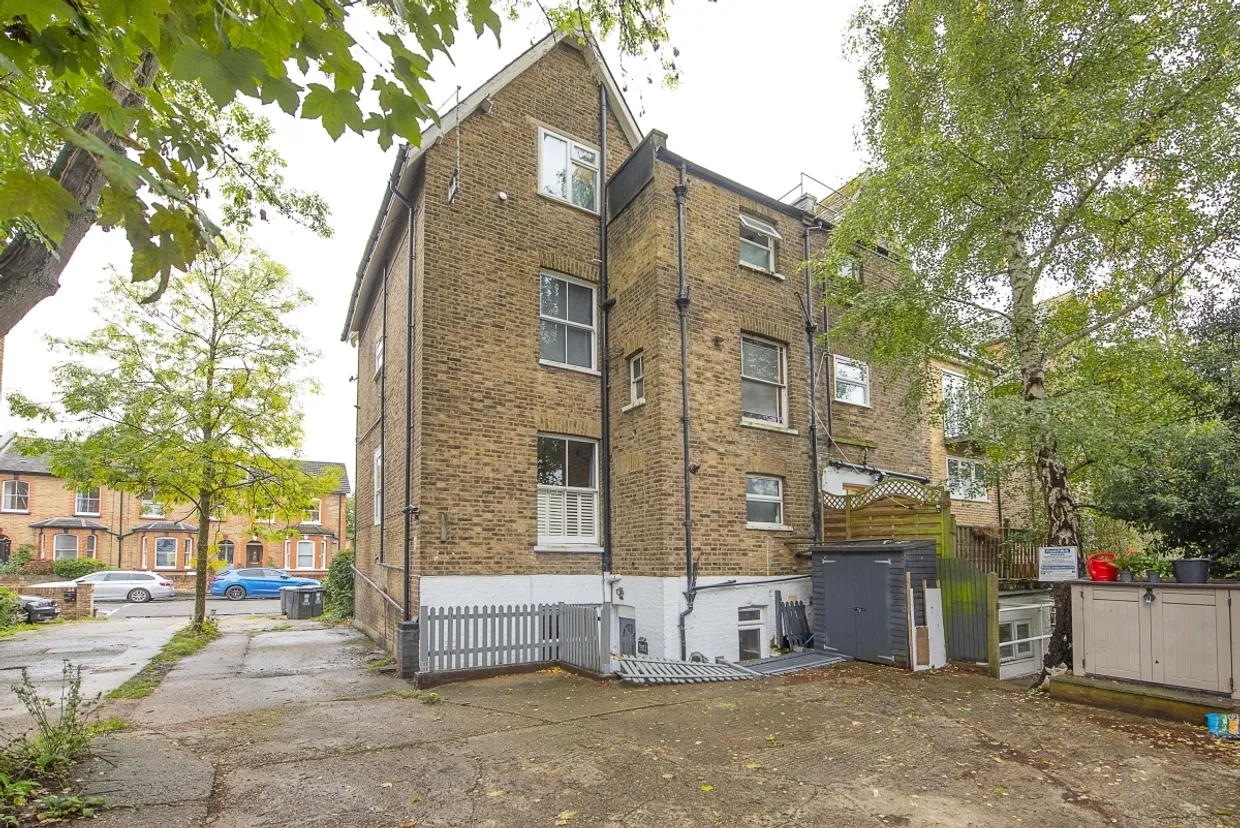 Springfield Road Kingston upon Thames KT1 photo 7