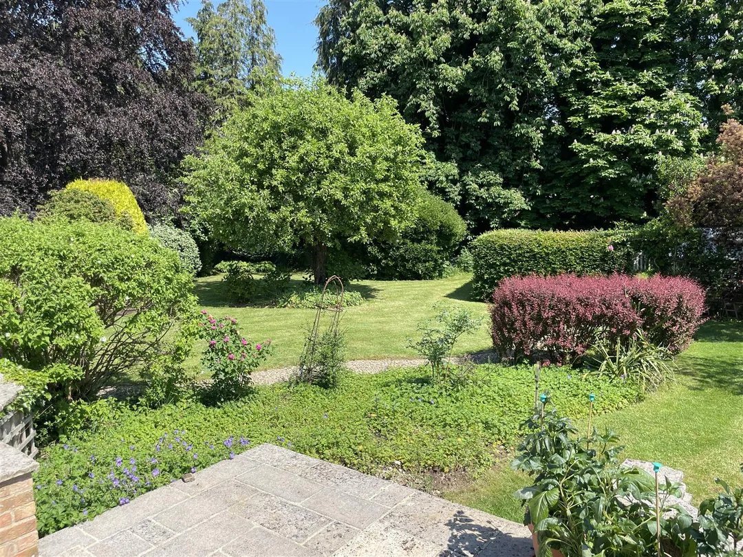 https://mr0.homeflow-assets.co.uk/files/photo/image/47812/3053/_x_/zKkklSUCSEORY6Q84R-7Lw.jpg