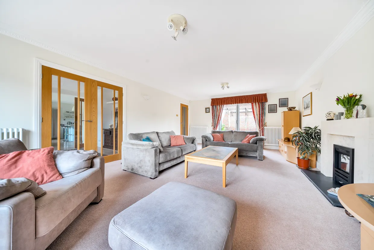 Hethersett Close, Reigate, RH2 photo 3