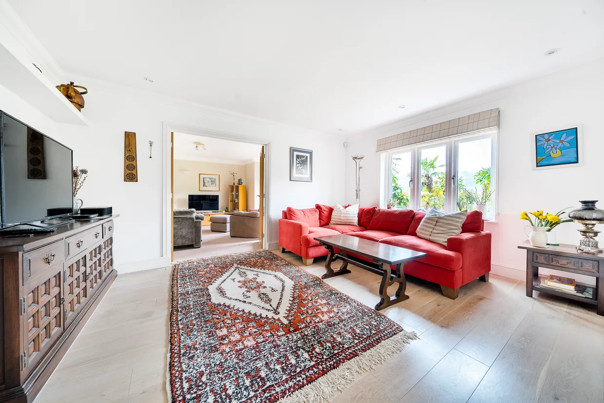 Hethersett Close, Reigate, RH2 photo 5