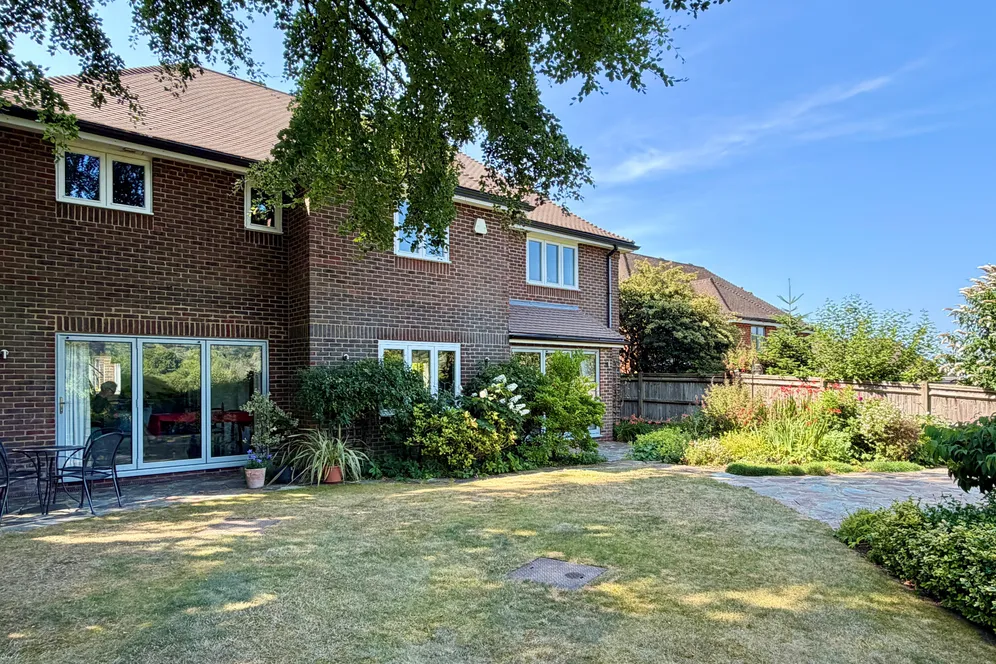 Hethersett Close, Reigate, RH2 photo 6