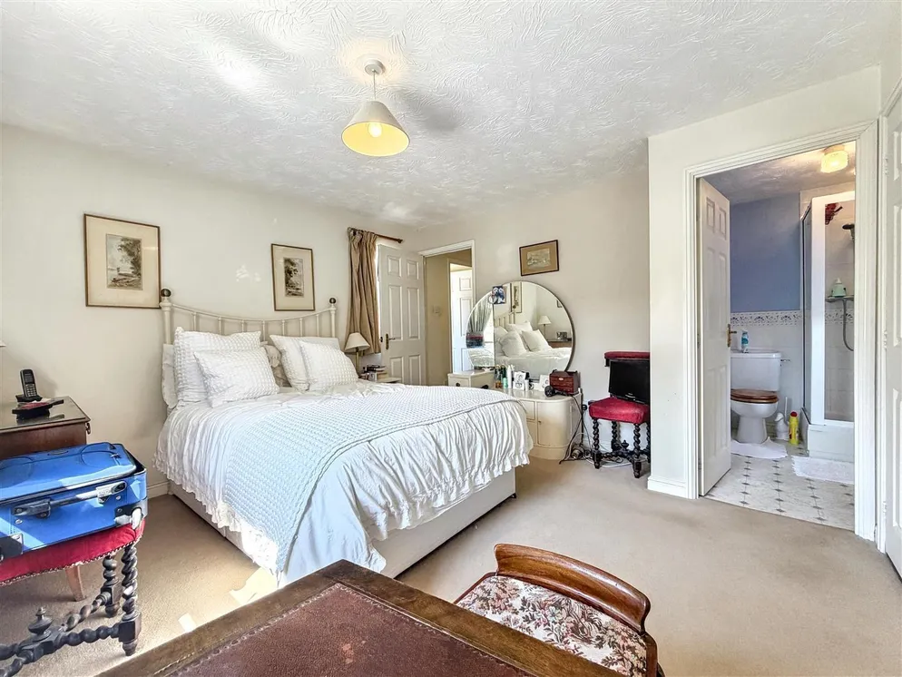 Property carousel item 10
