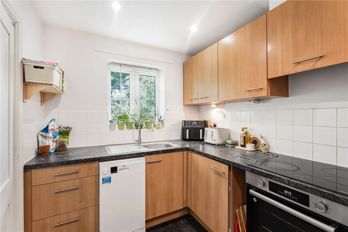 Cresswell Close, Yarnton, Kidlington, Oxfordshire, OX5